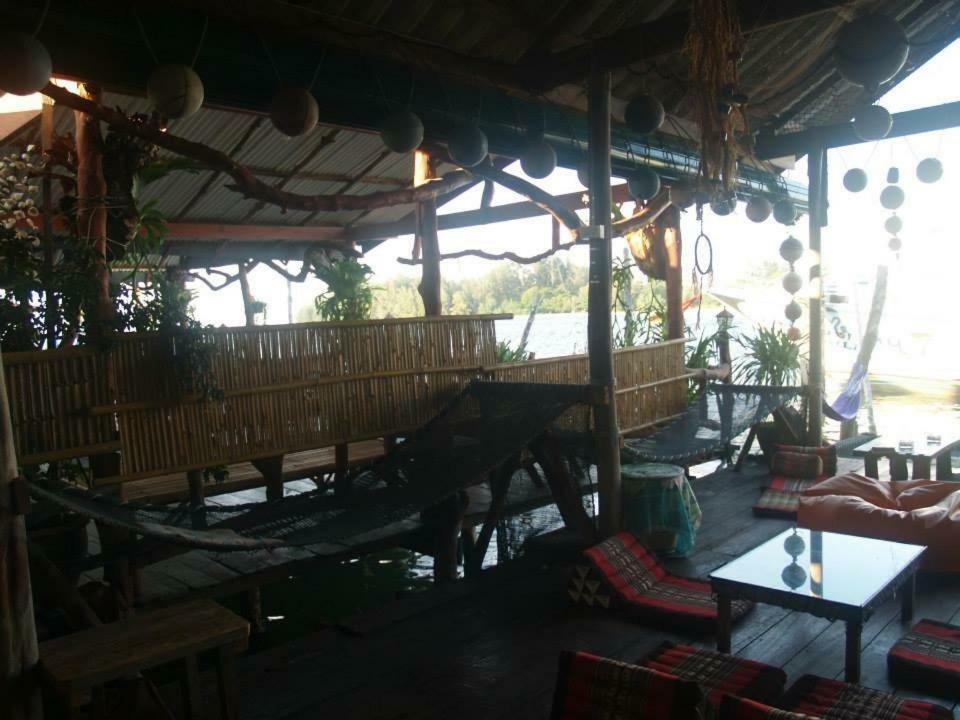 קו לנטה Peacock Hostel מראה חיצוני תמונה