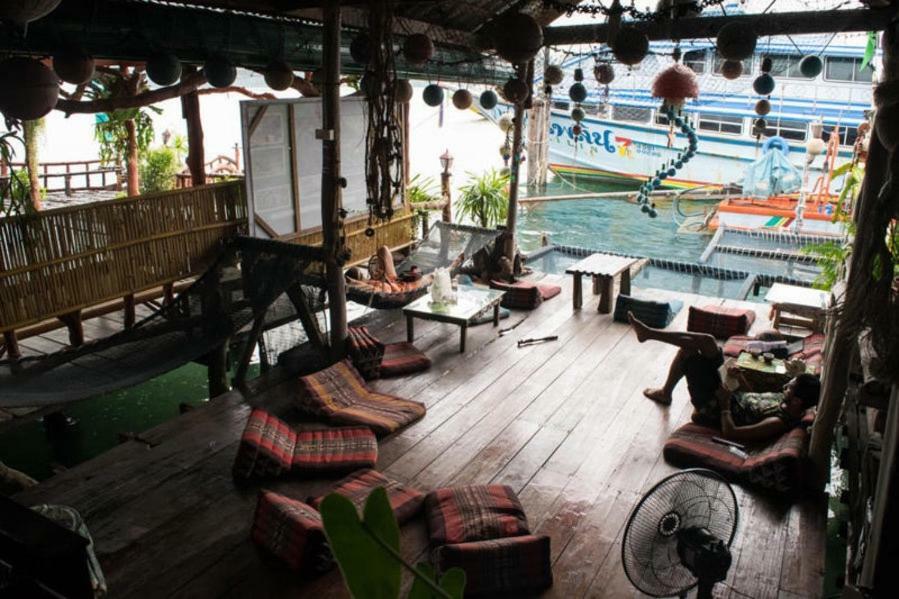 קו לנטה Peacock Hostel מראה חיצוני תמונה